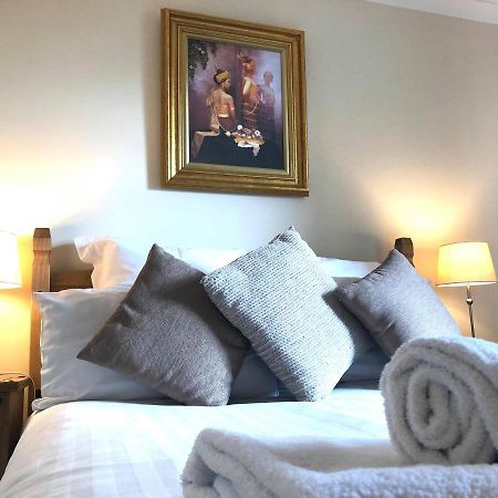 The Llanelwedd Arms Hotel 빌스웰즈 외부 사진