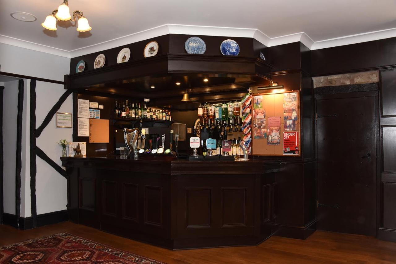 The Llanelwedd Arms Hotel 빌스웰즈 외부 사진