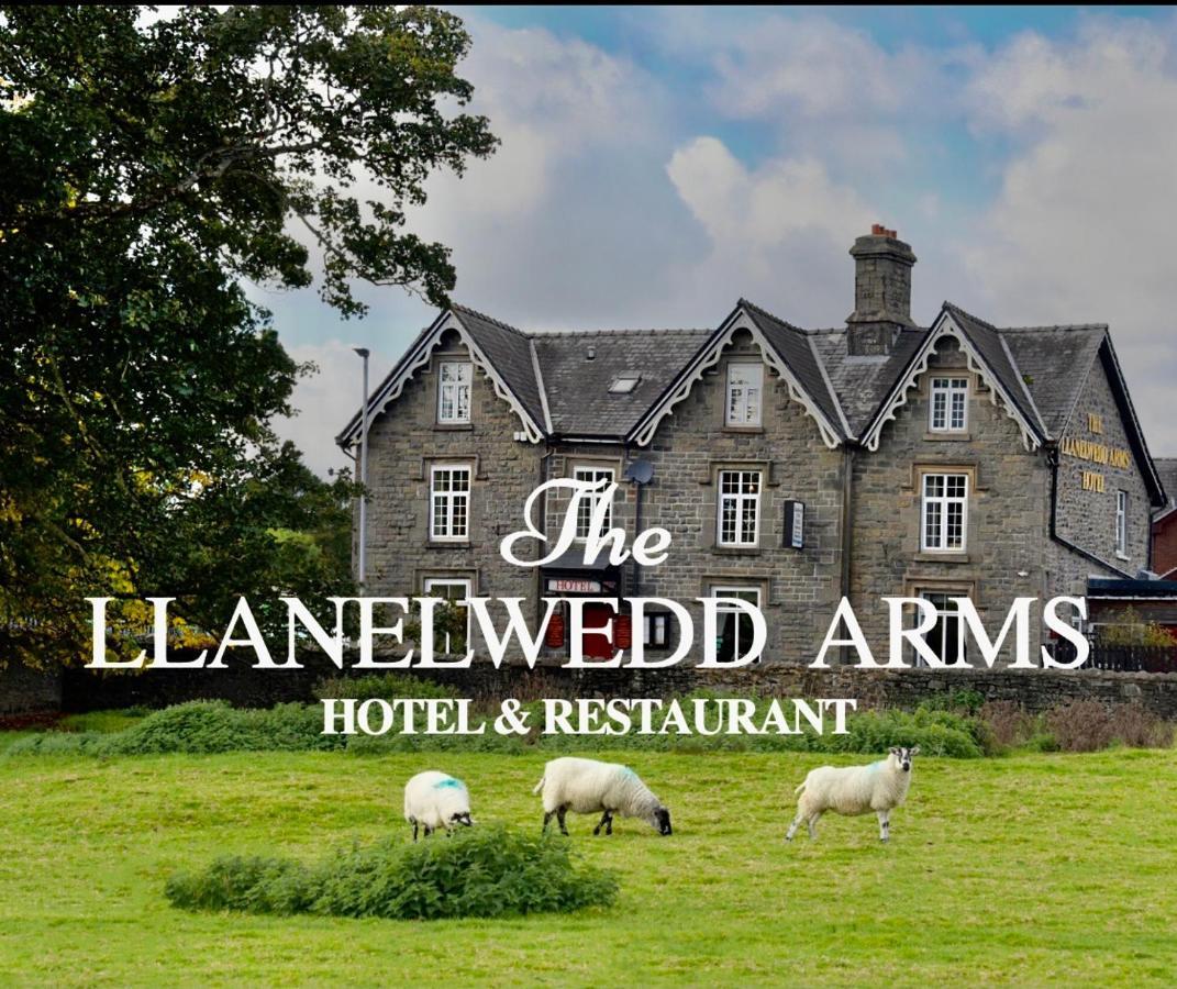 The Llanelwedd Arms Hotel 빌스웰즈 외부 사진