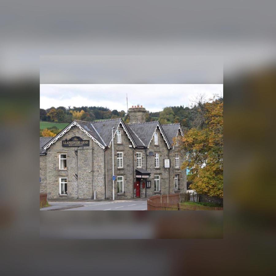 The Llanelwedd Arms Hotel 빌스웰즈 외부 사진