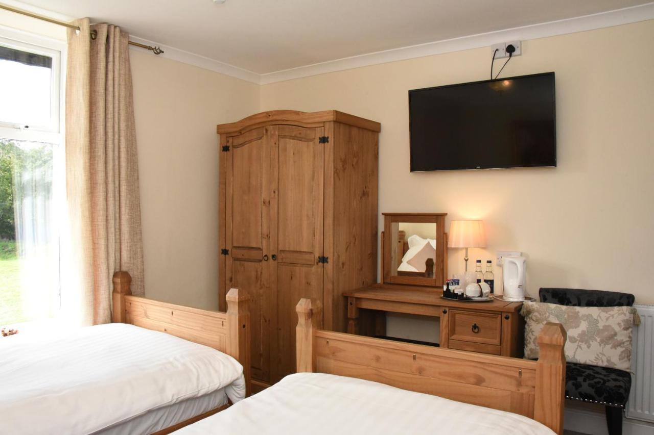 The Llanelwedd Arms Hotel 빌스웰즈 외부 사진