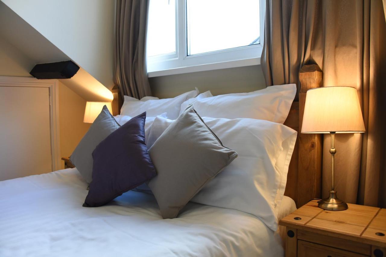 The Llanelwedd Arms Hotel 빌스웰즈 외부 사진
