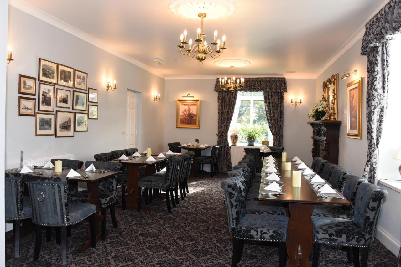 The Llanelwedd Arms Hotel 빌스웰즈 외부 사진