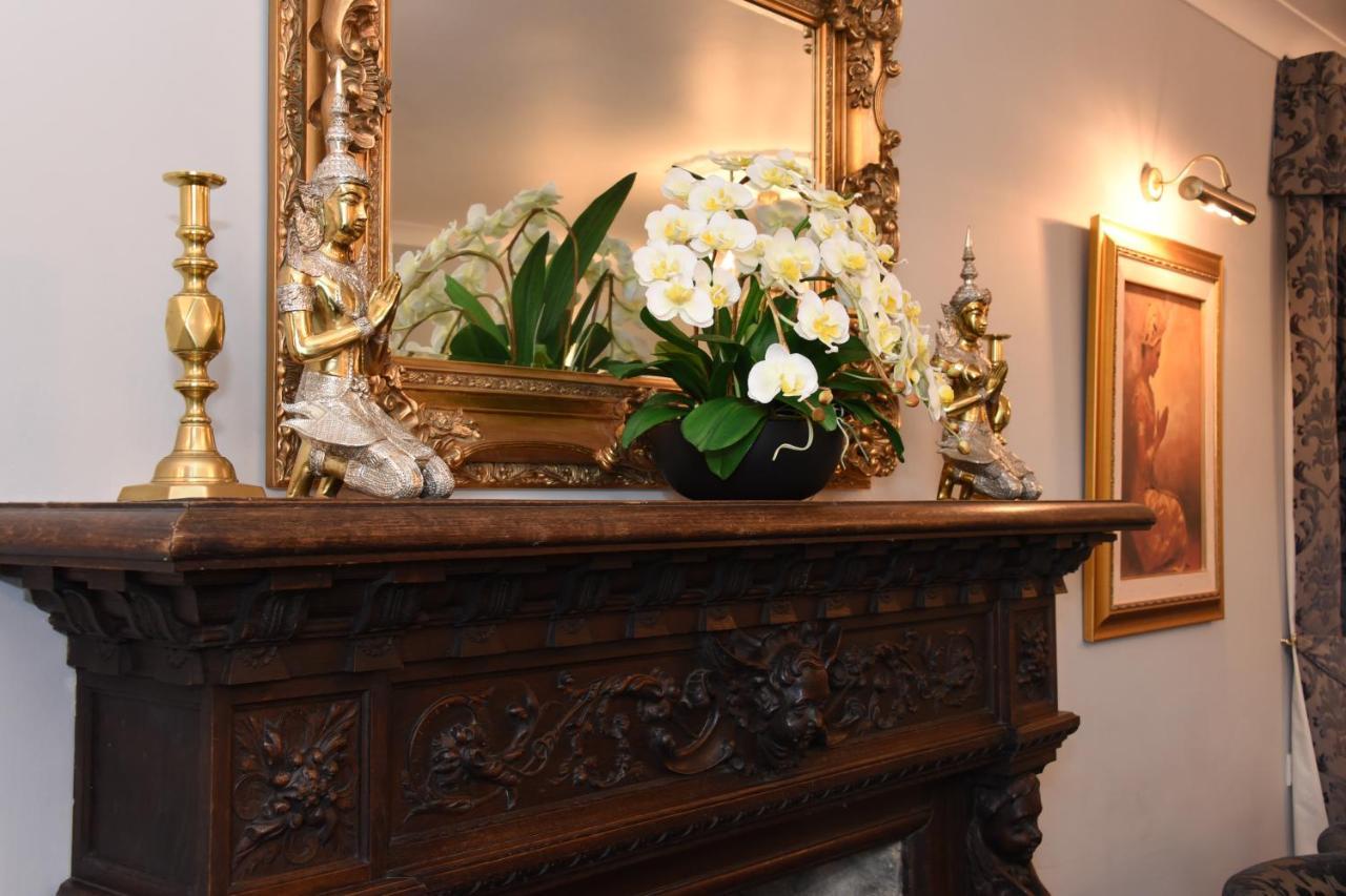 The Llanelwedd Arms Hotel 빌스웰즈 외부 사진