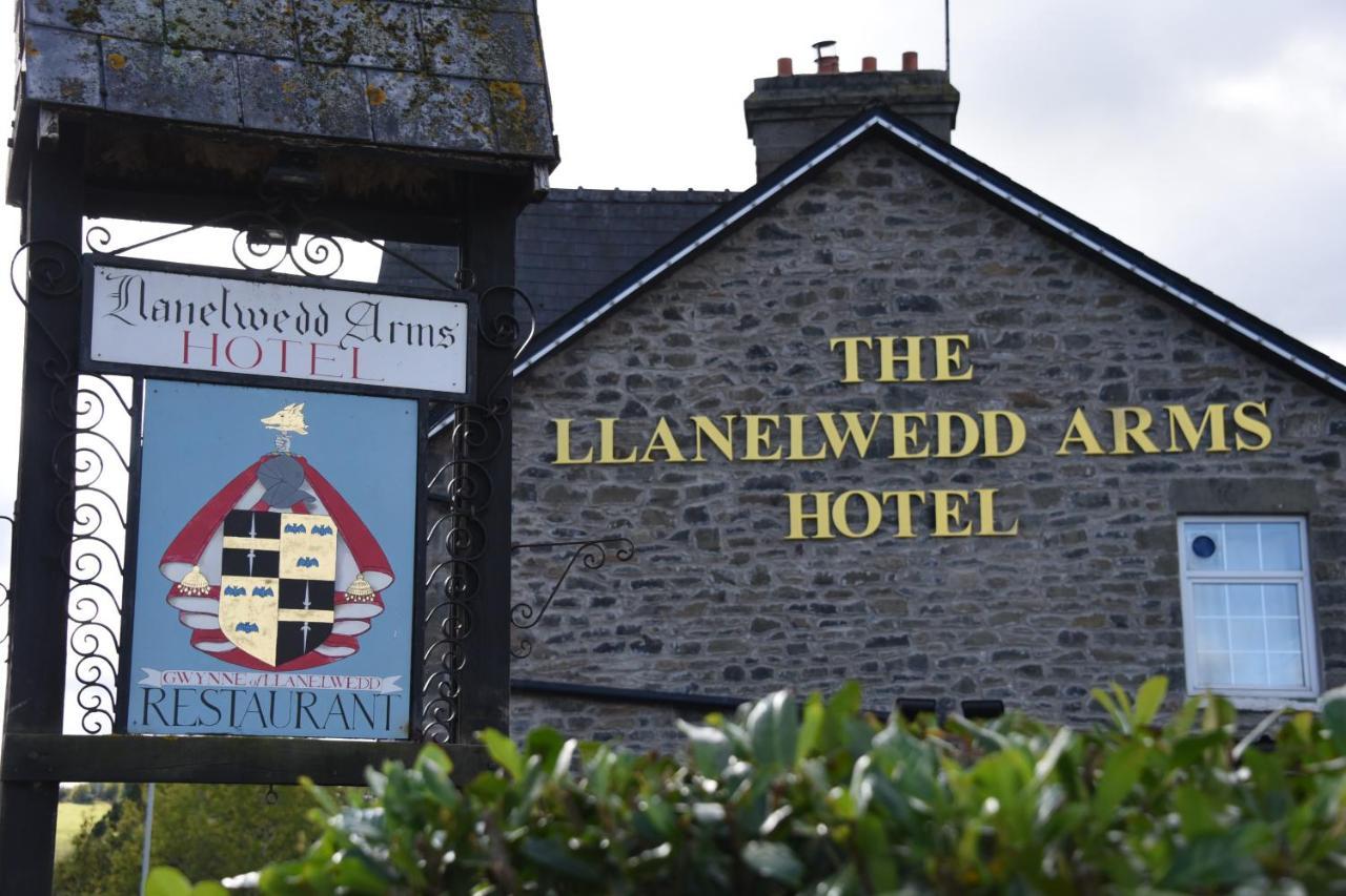 The Llanelwedd Arms Hotel 빌스웰즈 외부 사진