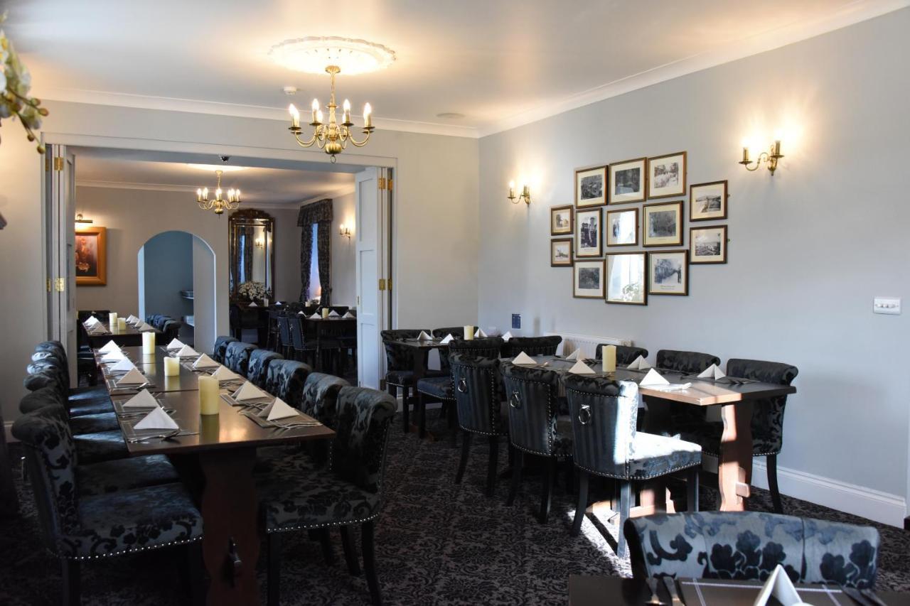 The Llanelwedd Arms Hotel 빌스웰즈 외부 사진