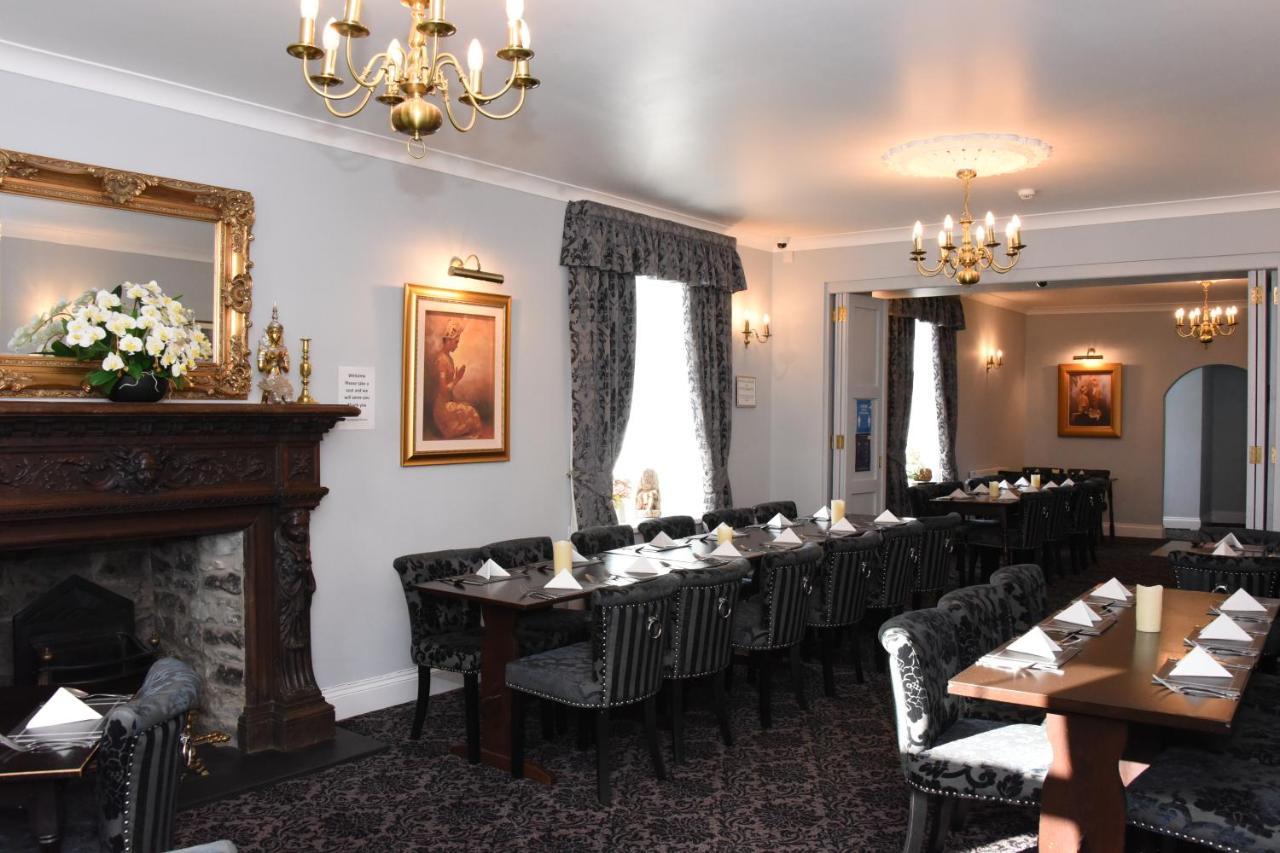 The Llanelwedd Arms Hotel 빌스웰즈 외부 사진