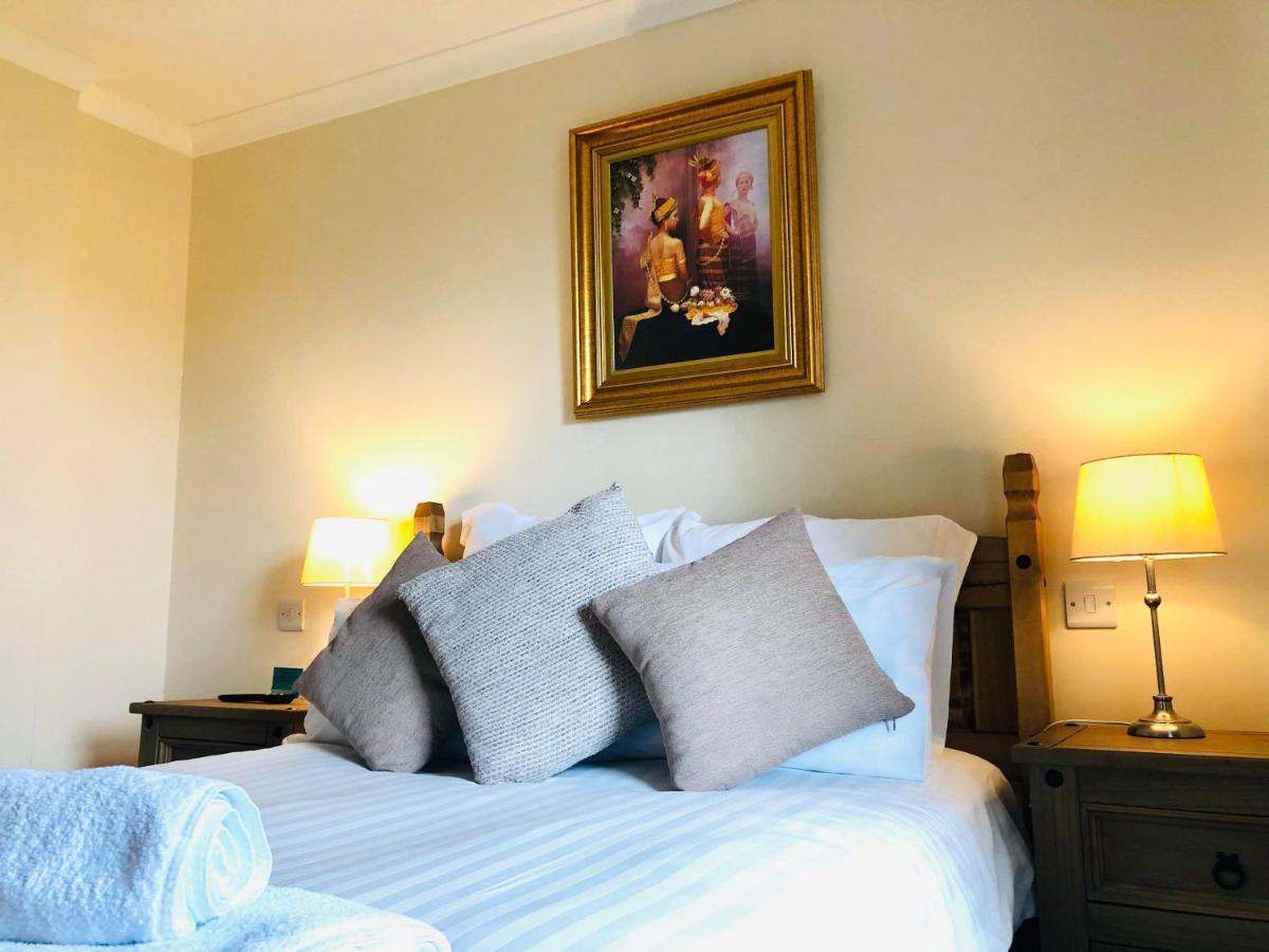 The Llanelwedd Arms Hotel 빌스웰즈 외부 사진