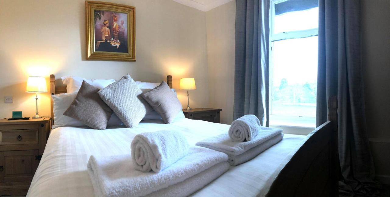 The Llanelwedd Arms Hotel 빌스웰즈 외부 사진